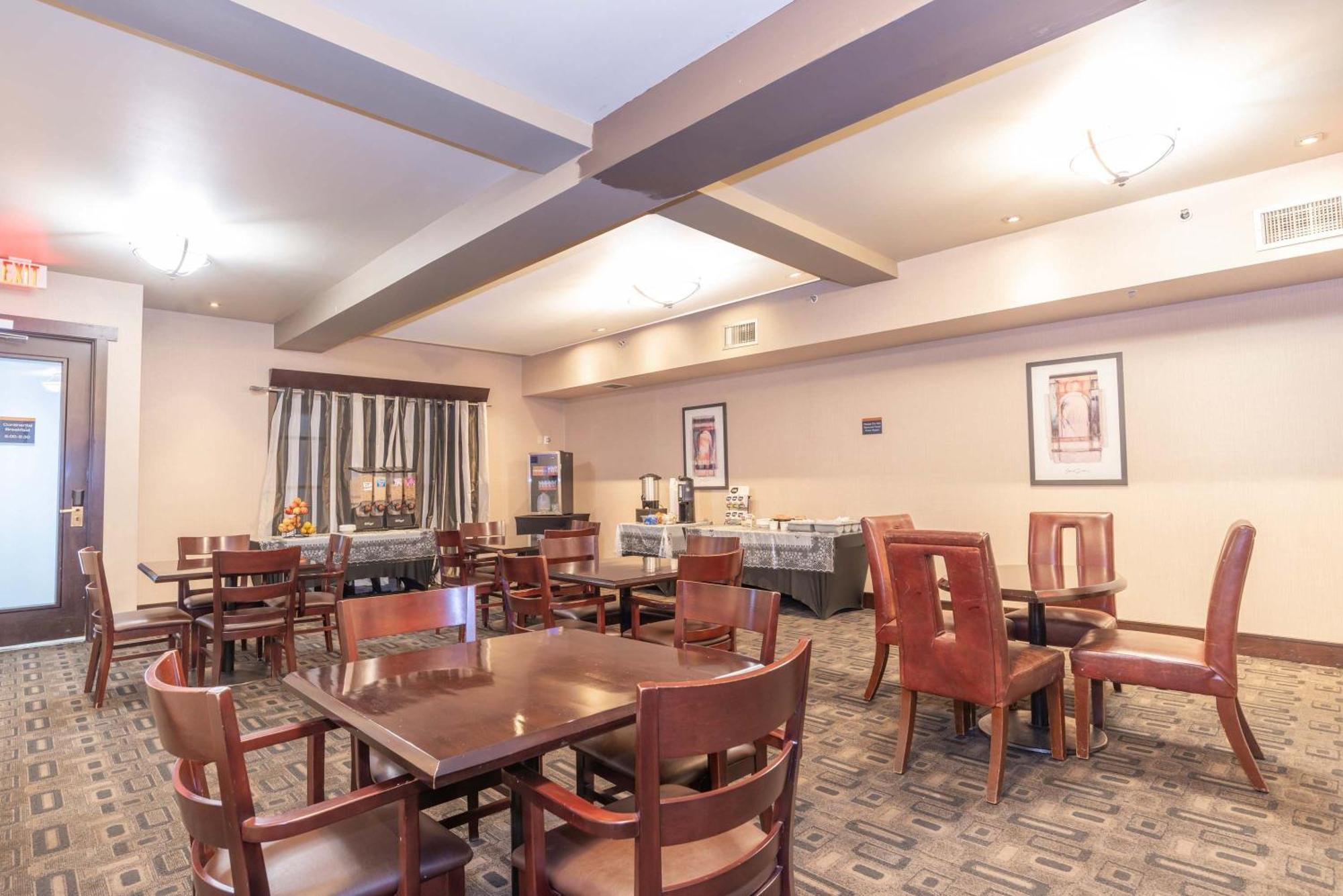 Sandman Hotel Castlegar Εξωτερικό φωτογραφία